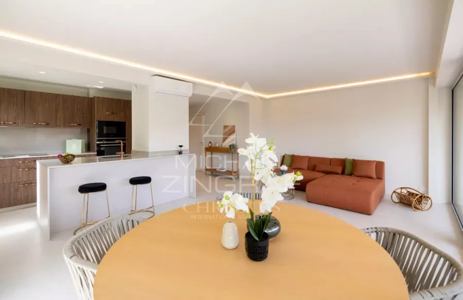 VILLEFRANCHE SUR MER - GROSSE 3-ZIMMER-WOHNUNG IM GARTENGESCHOSS - 3