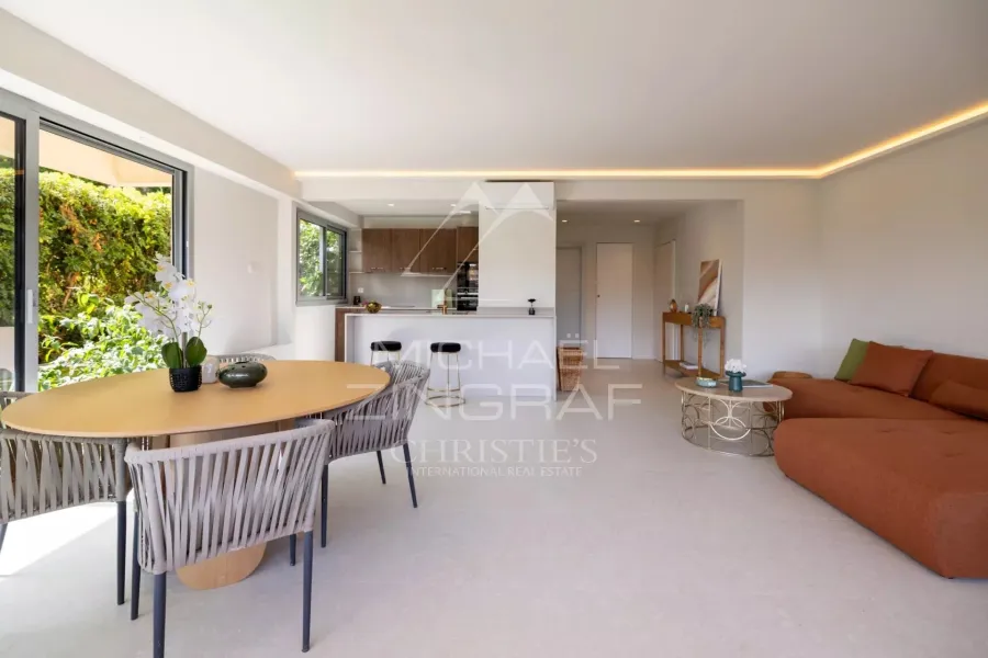 VILLEFRANCHE SUR MER - GROSSE 3-ZIMMER-WOHNUNG IM GARTENGESCHOSS - 6