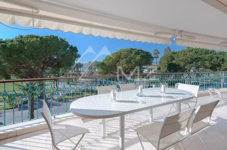 Cannes - Croisette - Appartement avec vue mer - 2