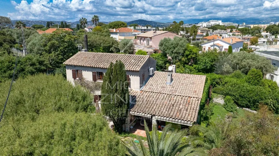 Cap d’Antibes – Maison de caractère proche des plages - 2