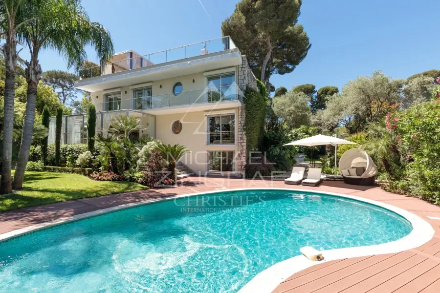 Cadre privilégié au Cap d’Antibes, proche plage Keller, vue mer et montagnes