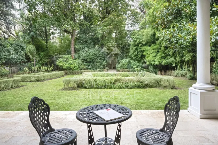 A vendre - Hotel Particulier - Jardin - Piscine - 2
