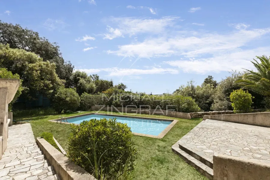 Biot : Charmante villa à rénover avec vue dégagée - 2