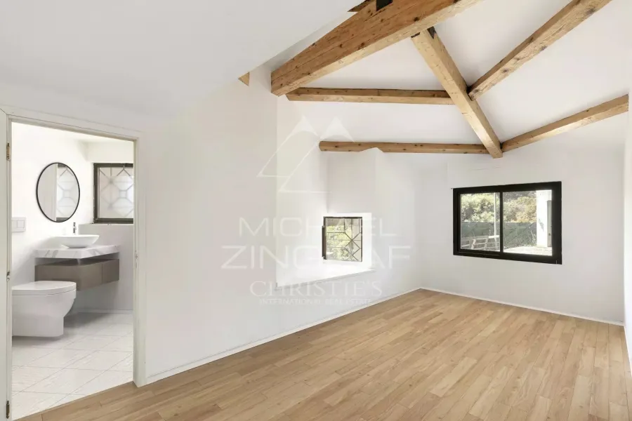 Biot : Charmante villa à rénover avec vue dégagée - 7