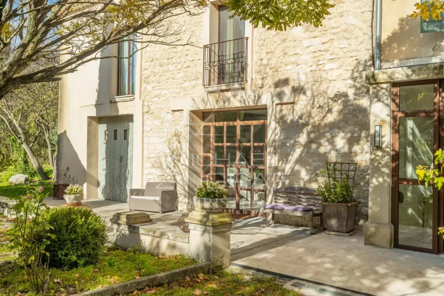 Isle-sur-la-Sorgue - Mas XIXème à 15 minutes à pied du centre-ville avec gîtes, grand garage et piscine - 4