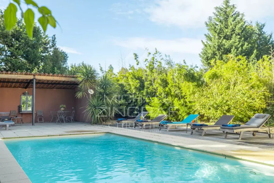 Isle-sur-la-Sorgue - Mas XIXème à 15 minutes à pied du centre-ville avec gîtes, grand garage et piscine - 5