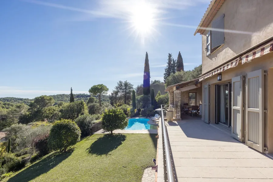 Arrière-Pays Cannois - Villa provençale au calme - 5 chambres - 5