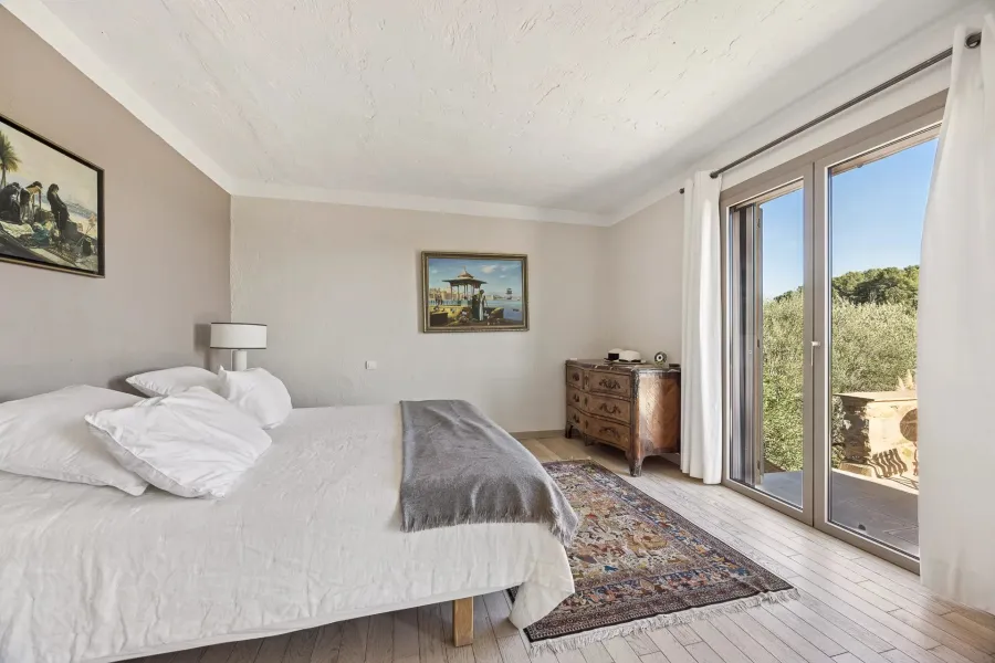 Arrière-Pays Cannois - Villa provençale au calme - 5 chambres - 9