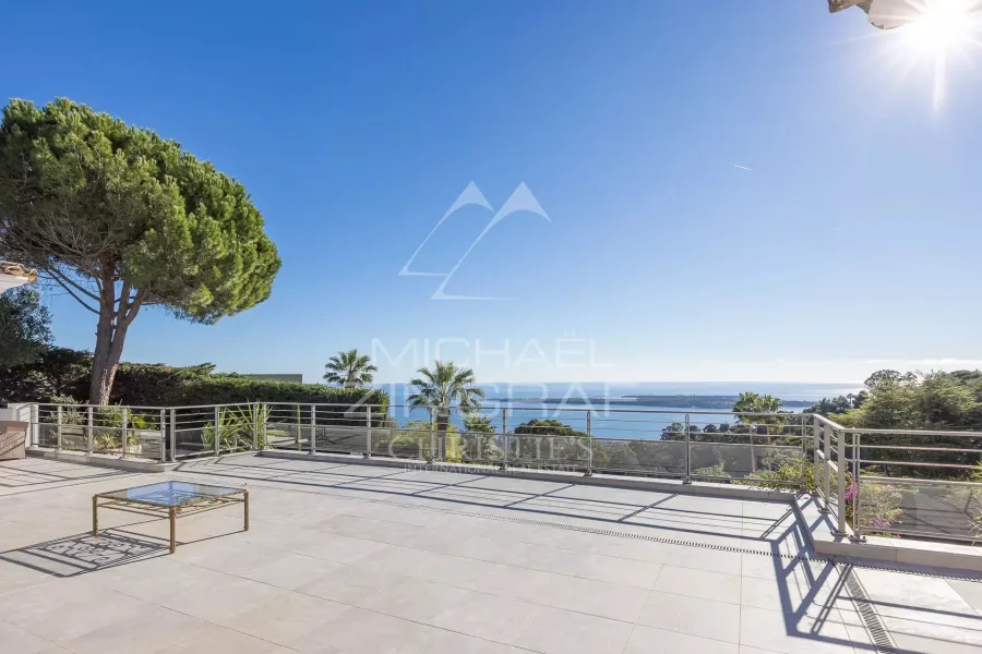 Super-Cannes - Propriété avec vue panoramique mer à 180 degrés - 3