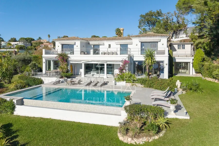 Super-Cannes - Propriété avec vue panoramique mer à 180 degrés