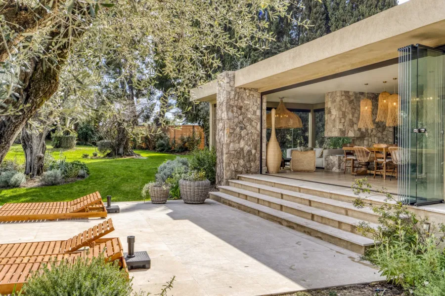 Proche Cannes – Superbe villa alliant charme et modernité – 5/6 chambres - 4