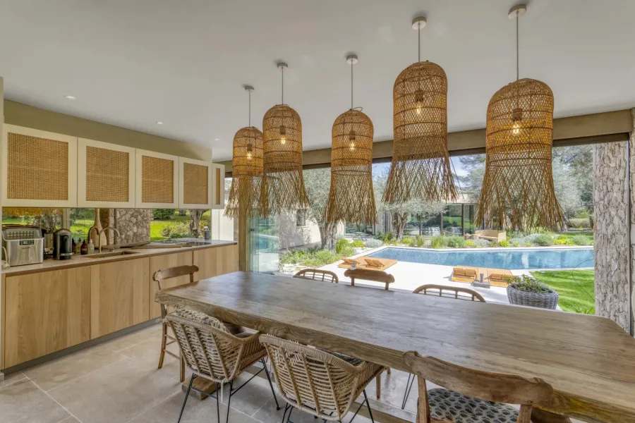 Proche Cannes – Superbe villa alliant charme et modernité – 5/6 chambres - 5