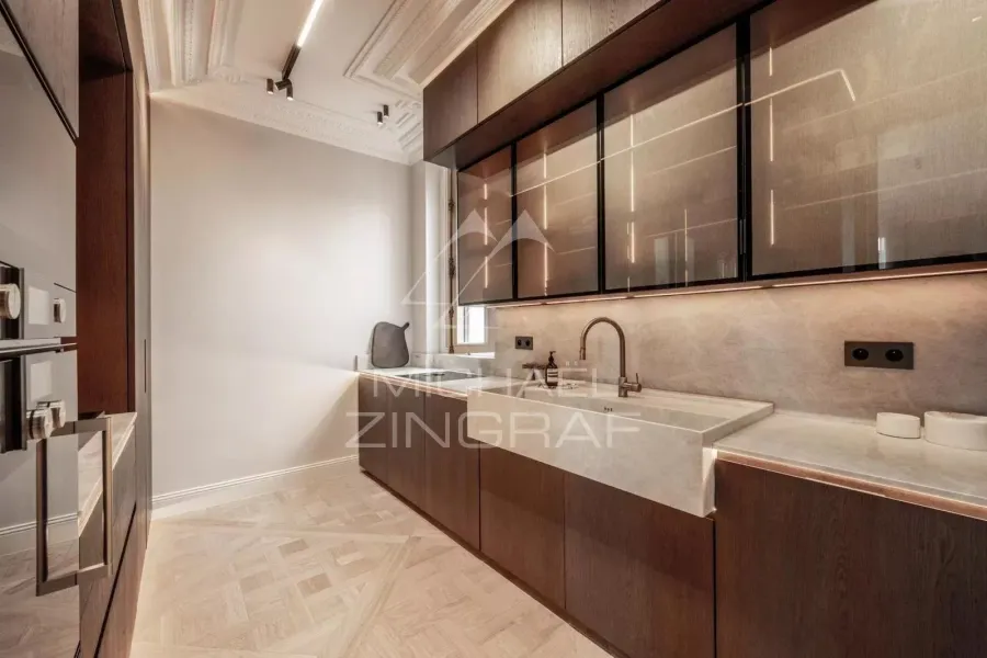 A vendre - Appartement 3 Suites - Paris 8eme - Triangle d'Or - Clim - Refait à neuf - 9