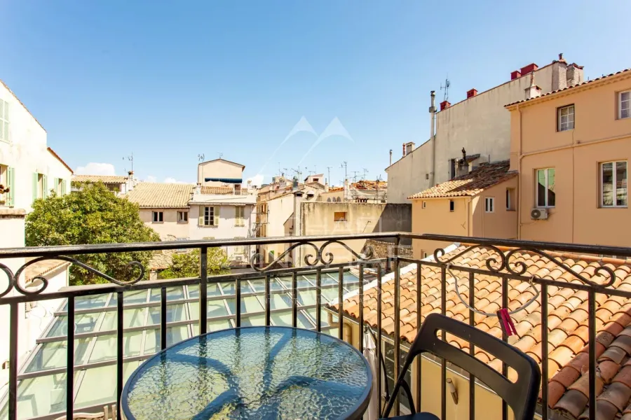 Immeuble de rapport au cœur de la Vieille Ville d’Antibes - 3