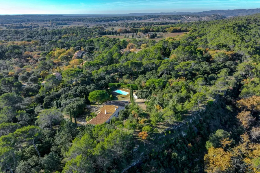 Maison dans un cadre d'exception à 20 km d'Aix-en-Provence - 3