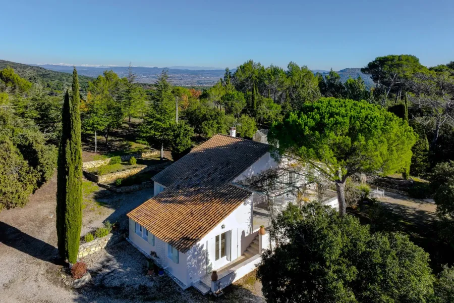 Maison dans un cadre d'exception à 20 km d'Aix-en-Provence - 8