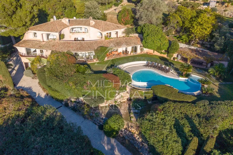 EXCLUSIVITÉ - Hauteurs de Cannes - vue mer et Estérel