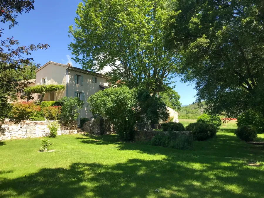 Moulin du XVII élégamment rénové