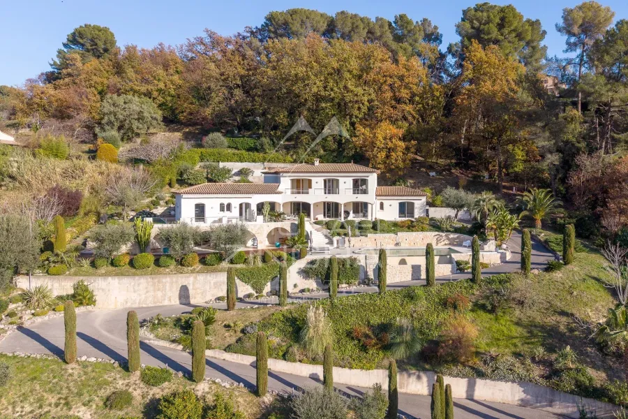 Villa d’exception avec vue panoramique sur Saint-Paul de Vence - 2