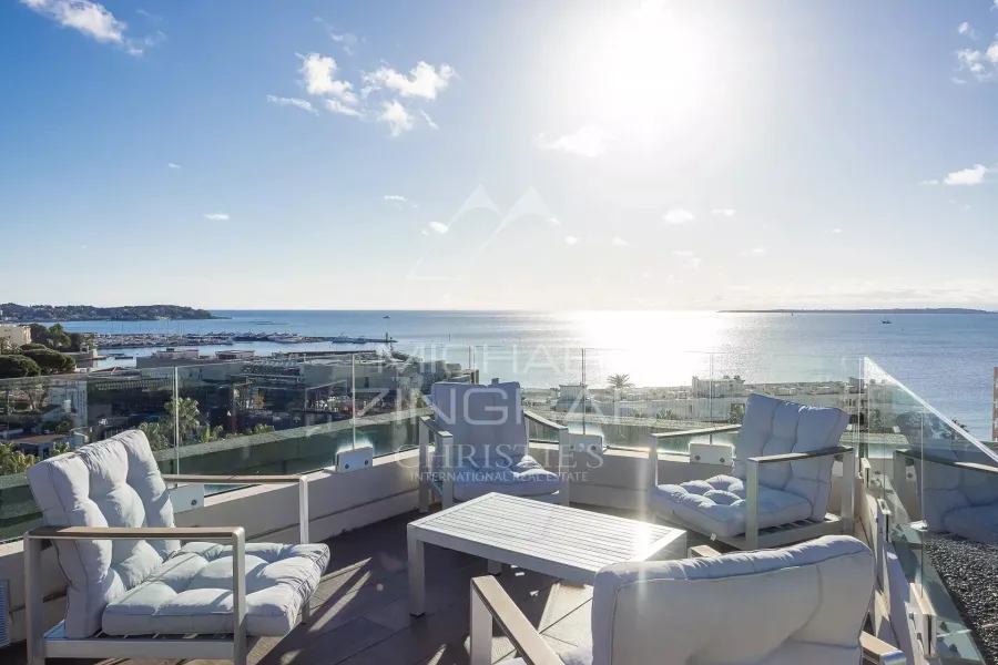 Exceptionnel – Dernier étage avec toit-terrasse, hypercentre Juan-les-Pins - 6