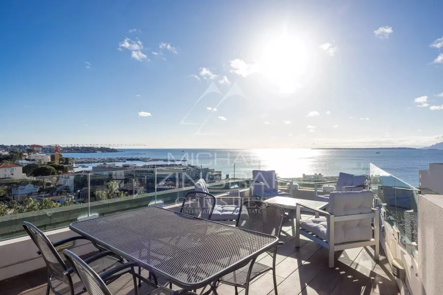 Exceptionnel – Dernier étage avec toit-terrasse, hypercentre Juan-les-Pins - 2