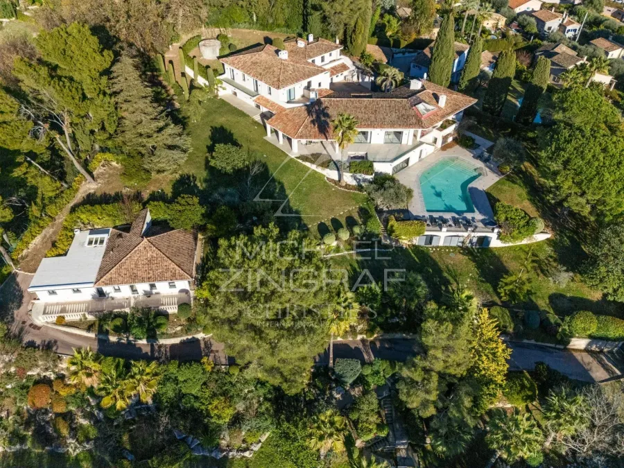 Vence – Propriété d’architecte avec vue dégagée sur Saint-Paul-de-Vence jusqu'à à la mer