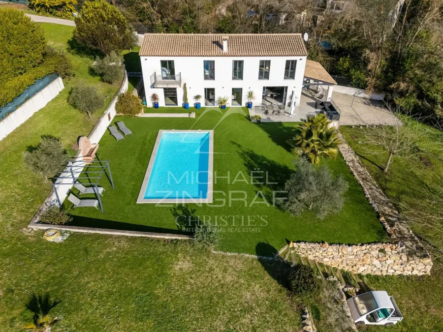 Belle bastide moderne au calme absolu
