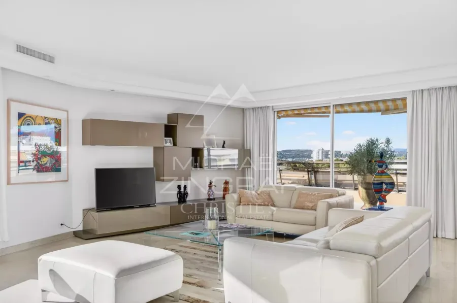 Proche Nice - Penthouse d’exception avec piscine privative face à la mer - 7