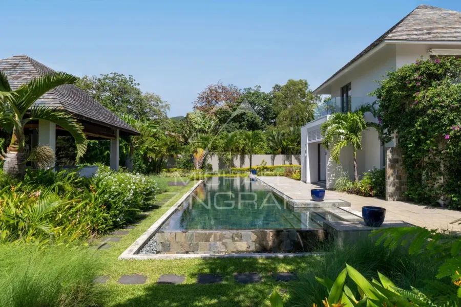 Élégante villa avec vue sur le golf au cœur de l’Anahita Estate