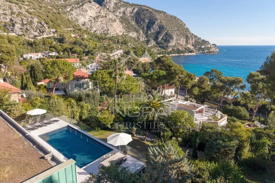 Superbe villa contemporaine à quelques minutes de Monaco
