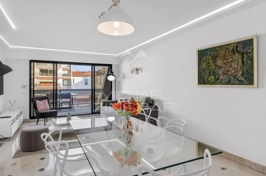Appartement meublé et rénové avec terrasses – Carré d’Or – Nice - 2