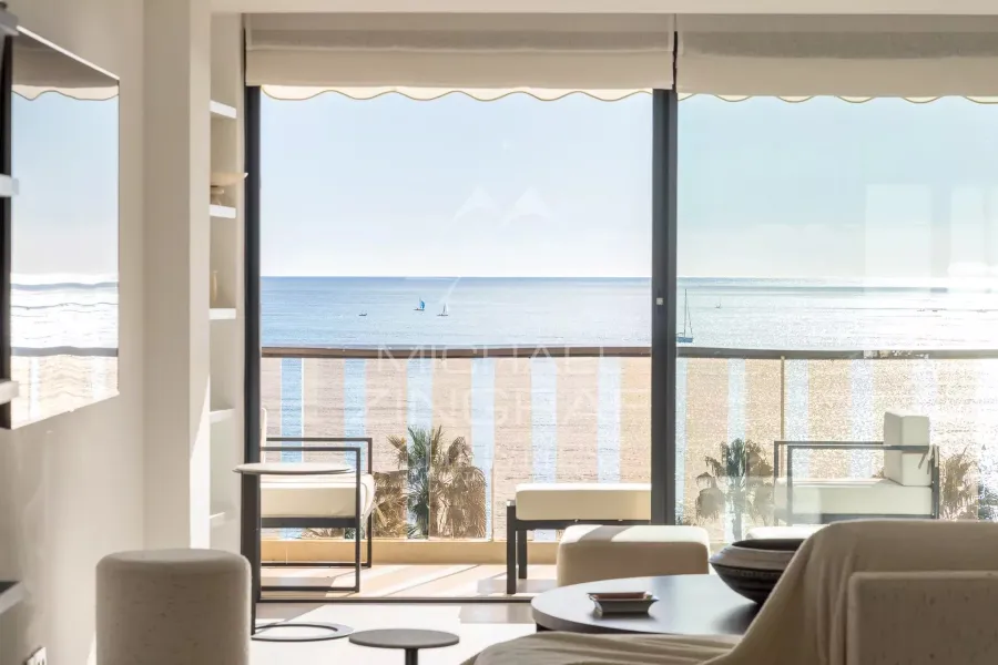 OFF MARKET - CANNES LA CROISETTE - LUXUEUX APPARTEMENT 6 PIECES - 3