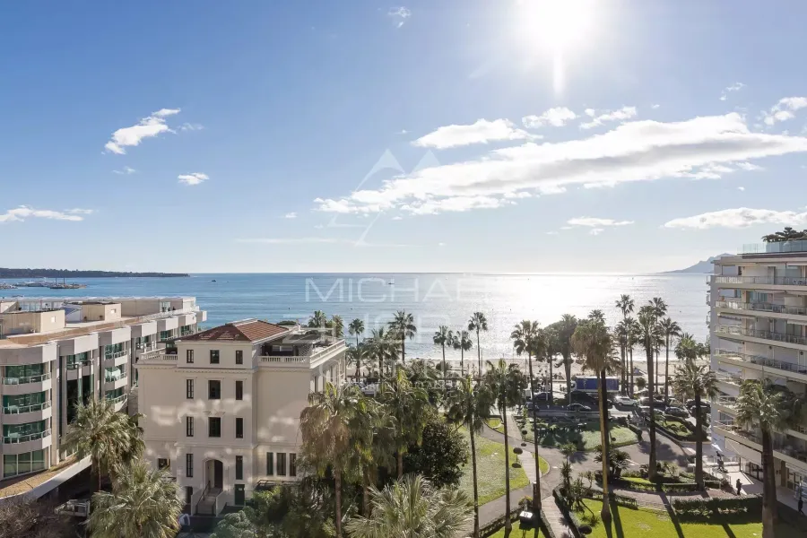 OFF MARKET - CANNES LA CROISETTE - LUXUEUX APPARTEMENT 6 PIECES