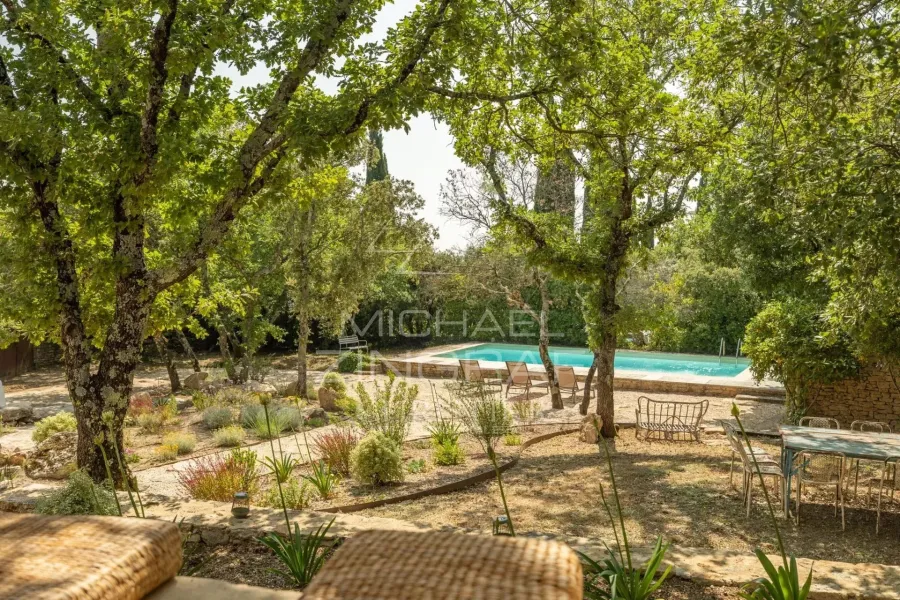 Gordes - Maison en pierre rénovée avec piscine proche du village - 4
