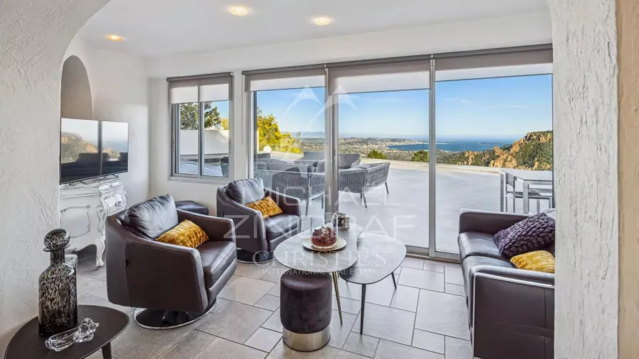 Propriété vue mer dans un domaine privé - 3