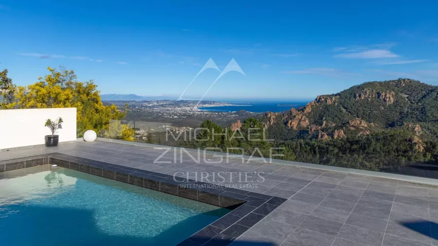 Propriété vue mer dans un domaine privé