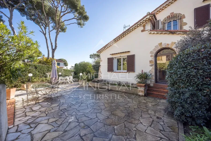 Maison de 130 m² avec appartement d’amis indépendant de 65 m² et atelier – Cap d’Antibes - 2