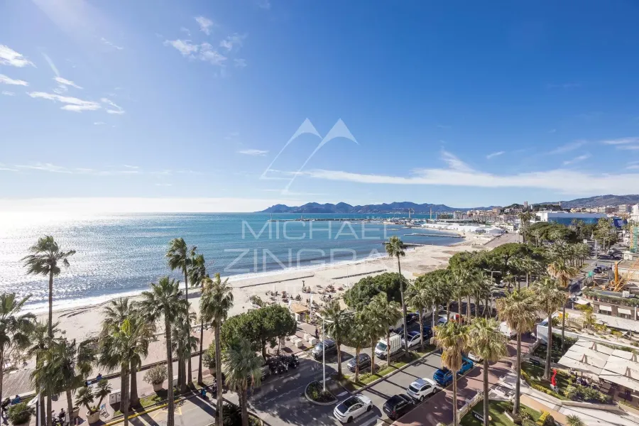 Cannes - Croisette - Vue mer panoramique - 2