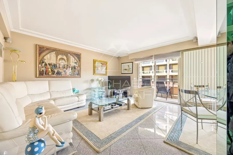 CANNES - CENTRE - APPARTEMENT APERCU MER - 2