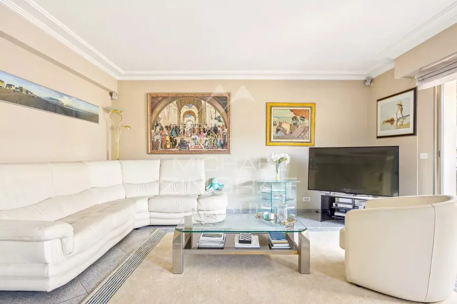 CANNES - CENTRE - APPARTEMENT APERCU MER - 4