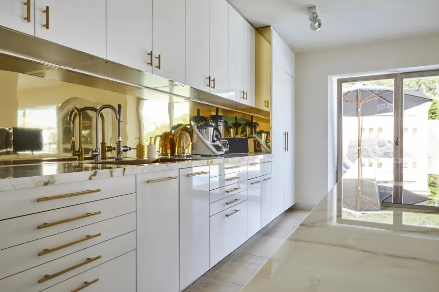 Tourrettes-sur-Loup - Bastide provençale avec vue mer - 4/5 chambres - 6