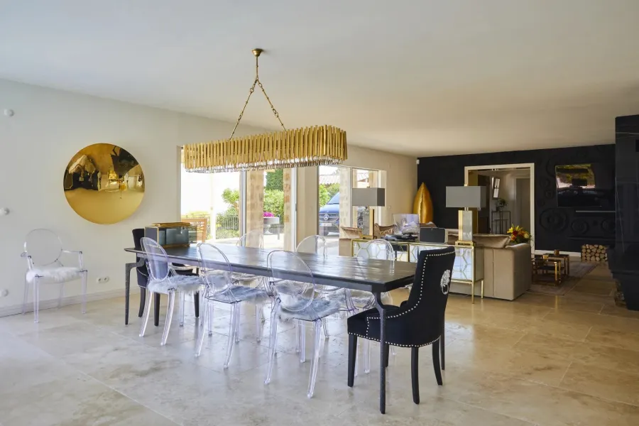 Tourrettes-sur-Loup - Bastide provençale avec vue mer - 4/5 chambres - 7
