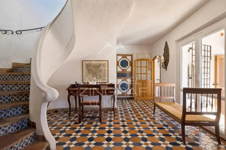 Proche Saint-Paul-de-Vence : Superbe propriété dans un domaine fermé - 5