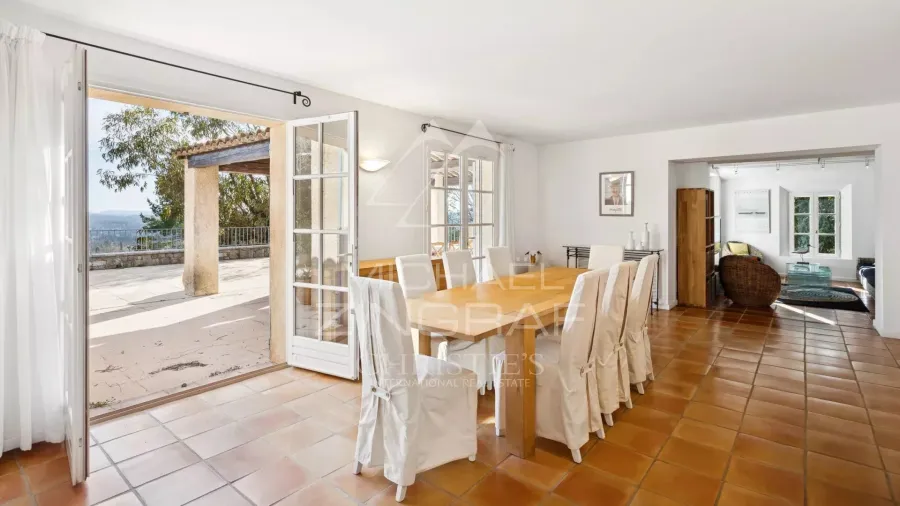 Villa de charme avec vue panoramique au cœur d’un domaine prisé - 5