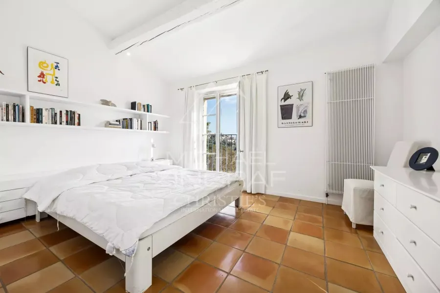 Villa de charme avec vue panoramique au cœur d’un domaine prisé - 8