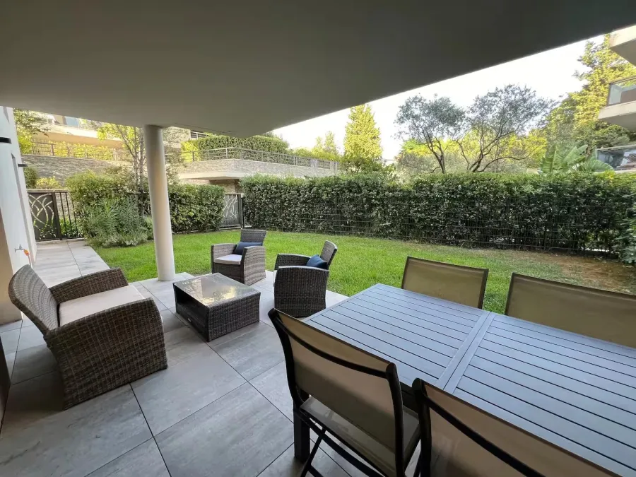 Appartement de Prestige au Cœur de Saint-Tropez - 3