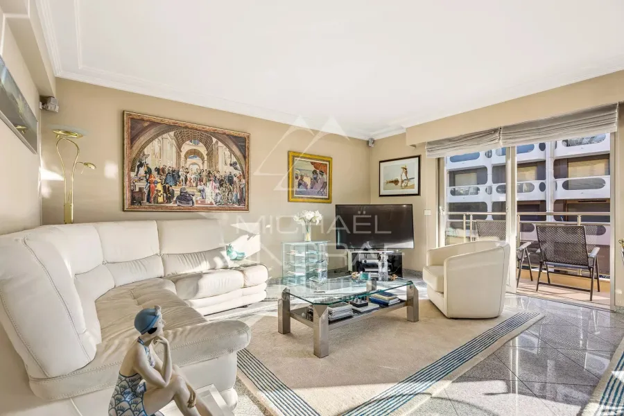 CANNES - CENTRE - APPARTEMENT APERCU MER - 5