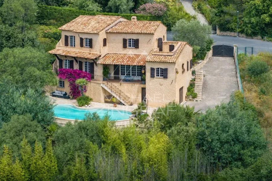 Charmante maison dans un secteur prisé - 2