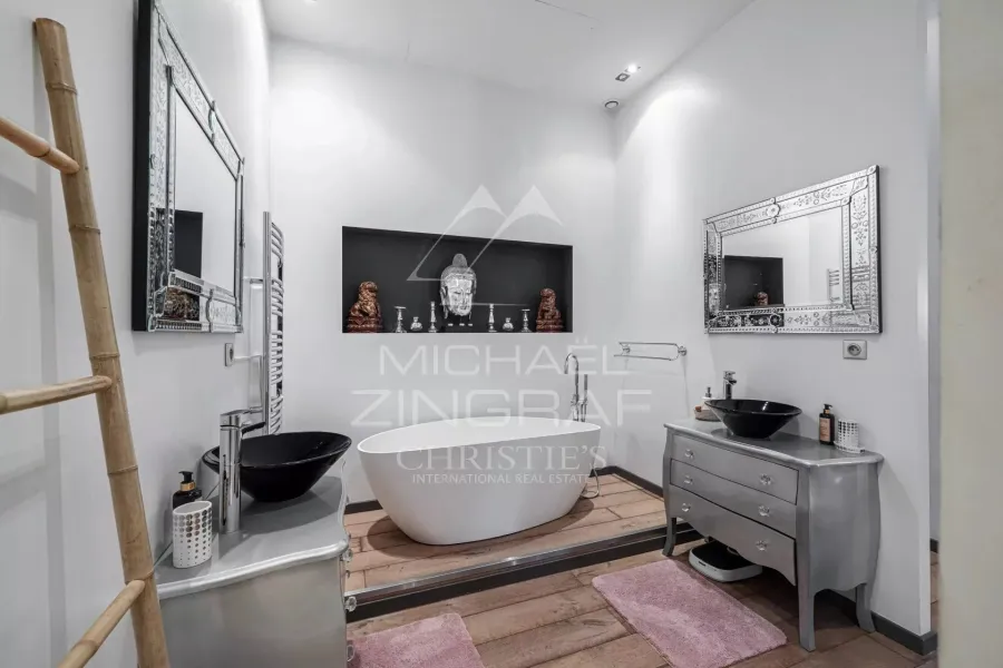 APPARTEMENT BOURGEOIS - CENTRE VILLE CANNES - 9