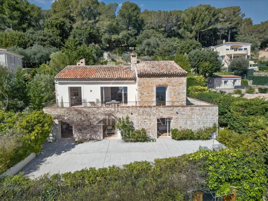 Charmante villa en pierre avec vue mer panoramique - 2